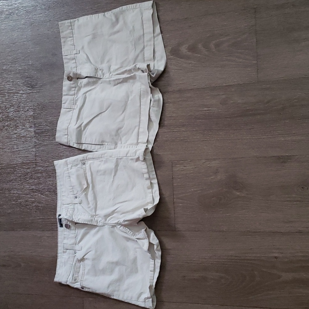 2 pair of Gap shorts